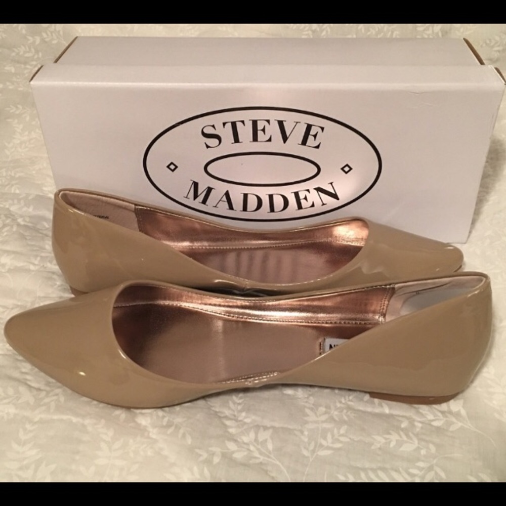 Steve Madden nude patent flats